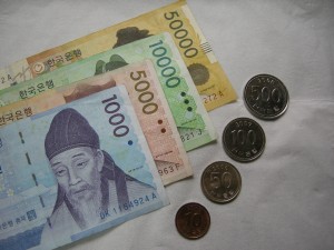 korean currency notes and coins