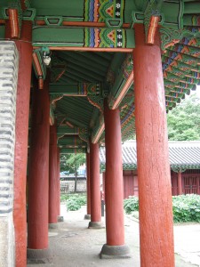 Pillars and roof at Dongmyo Shrine in Seoul