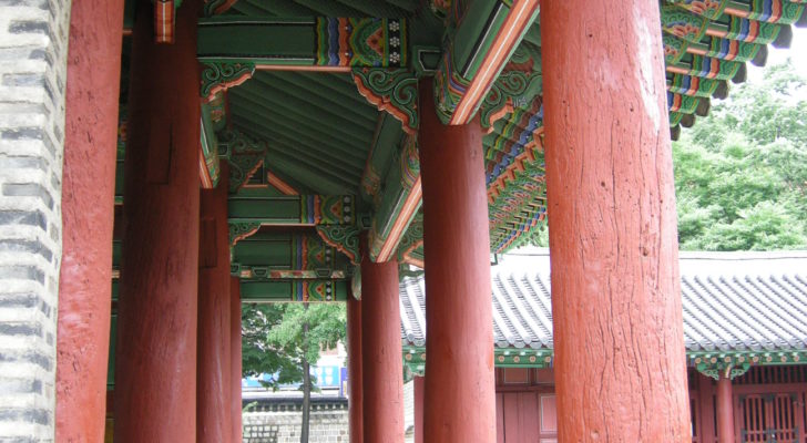 Pillars and roof at Dongmyo Shrine in Seoul