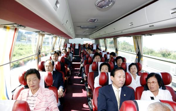 inside a gosok bus